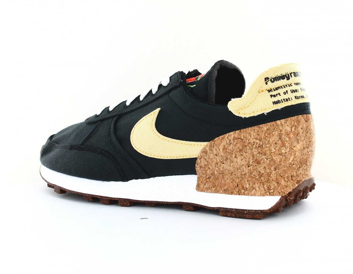 Nike Daybreak type recycled noir jaune liège