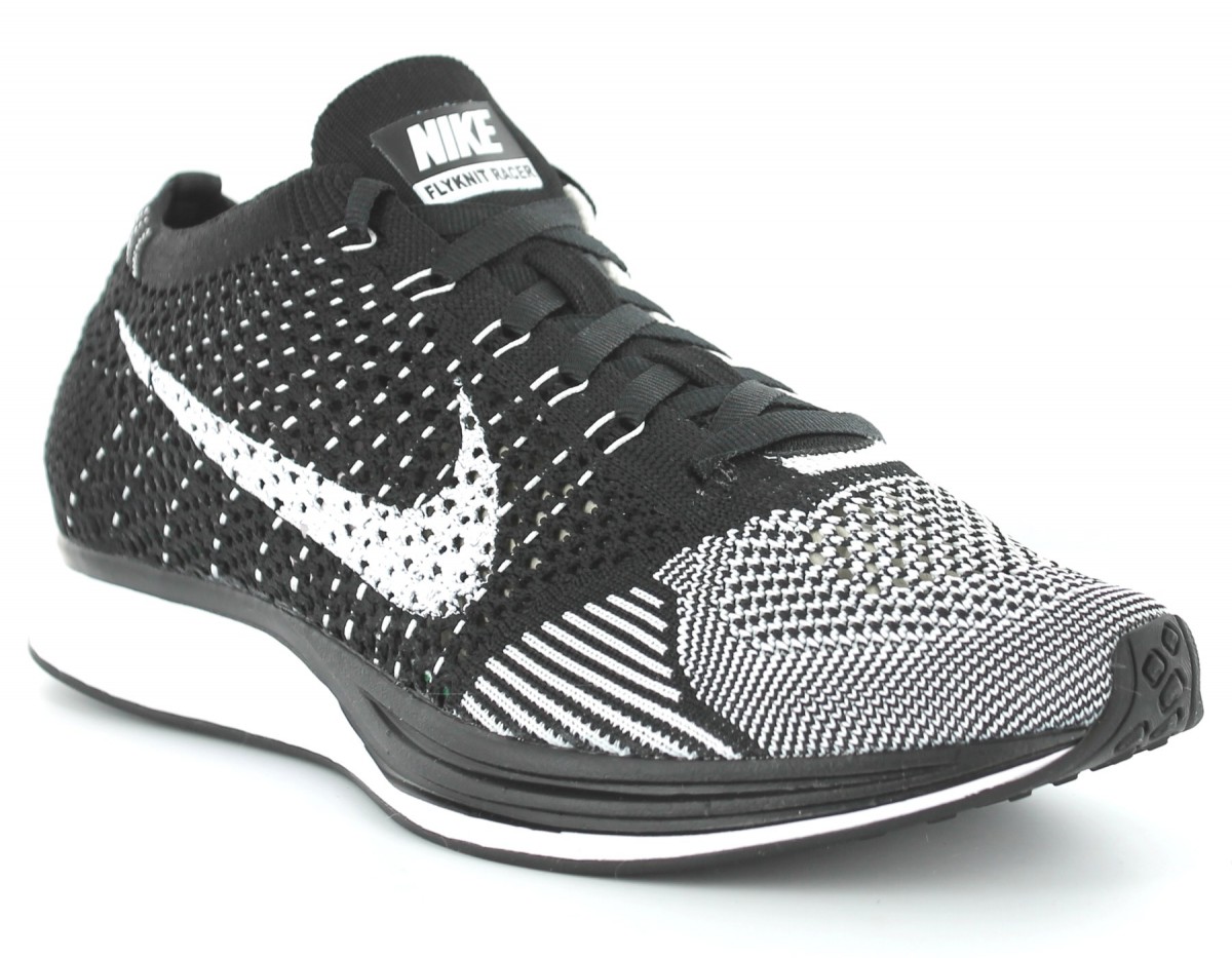 Nike Flyknit Racer NOIR/NOIR/BLANC