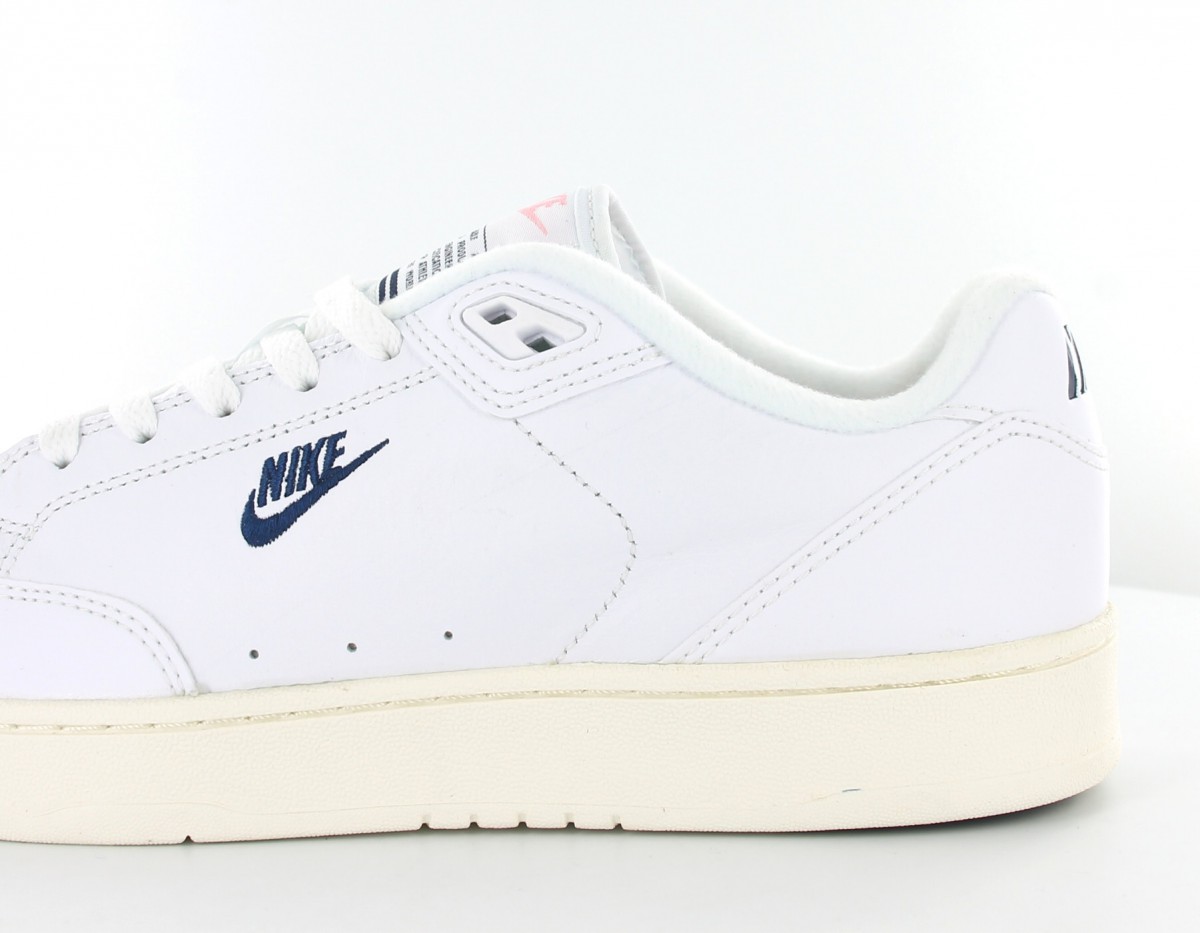 Nike Grandstand II white-navy-sail