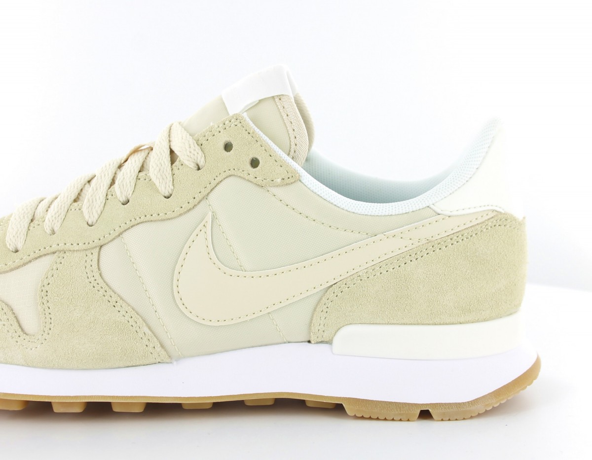 Nike Internationalist femme Beige clair gomme