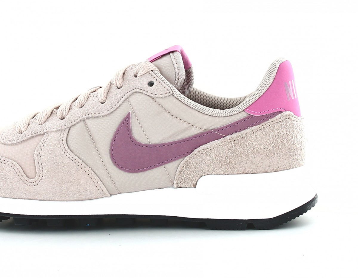 Nike Internationalist femme beige violet rose