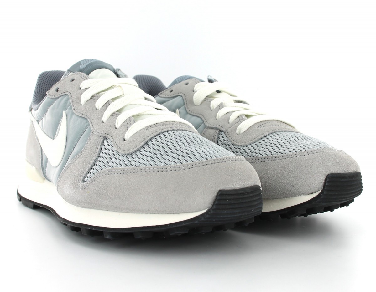 Nike internationalist Wolf Grey-Sail