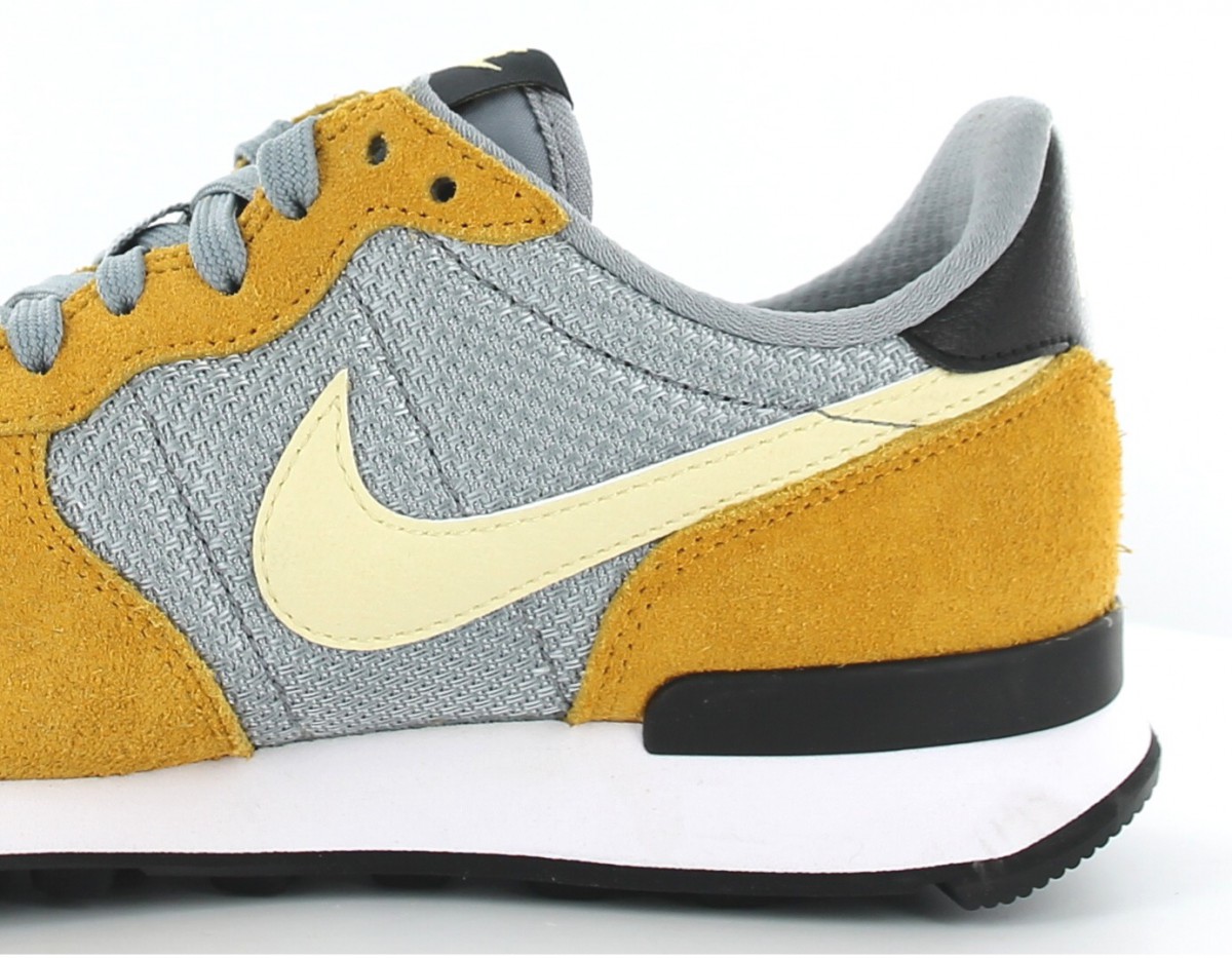 Nike Internationalist femme gris/jaune/beige