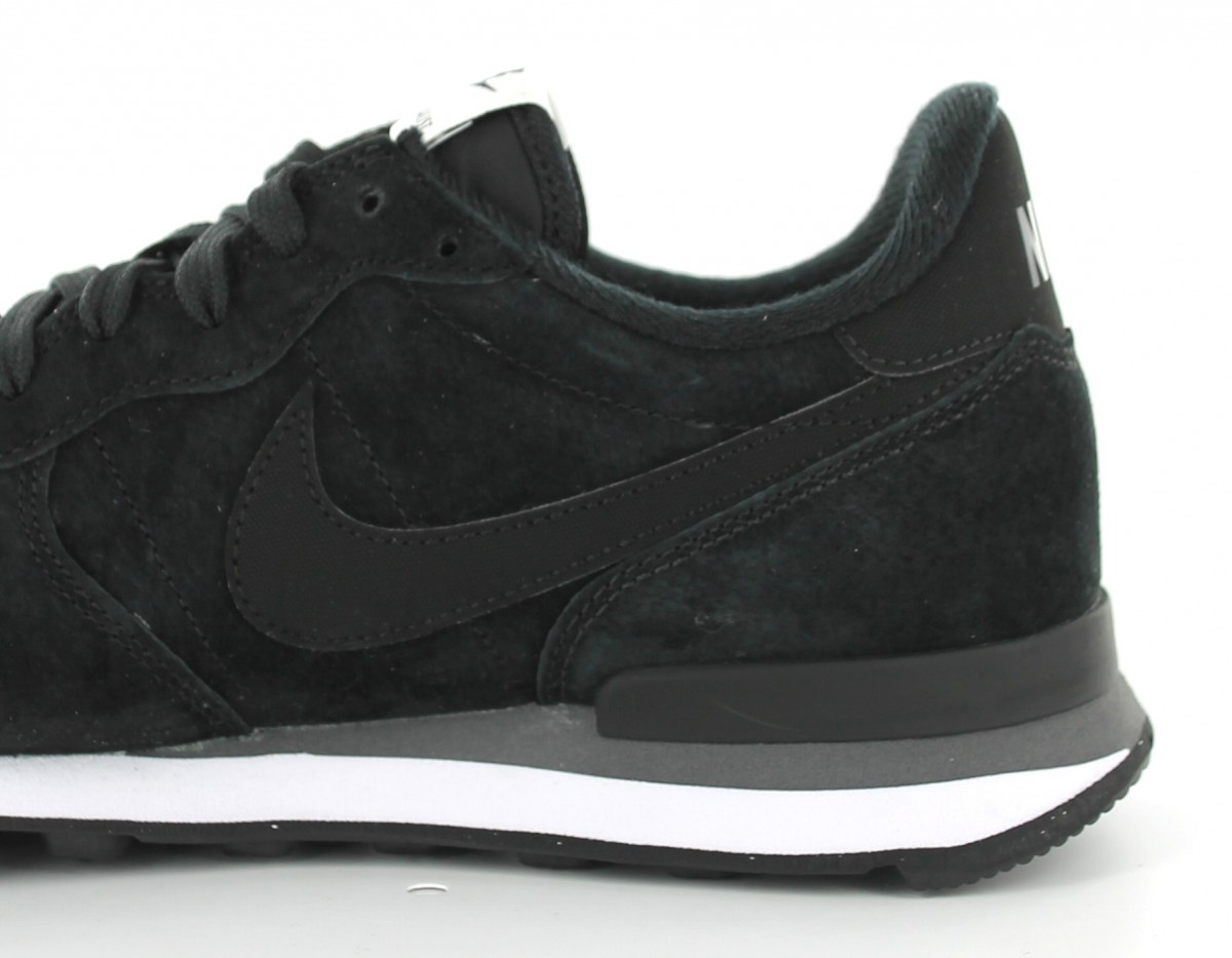 Nike internationalist cuir noir NOIR/NOIR