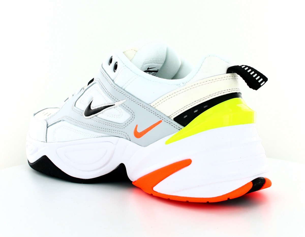 Nike M2K tekno blanc noir orange volt
