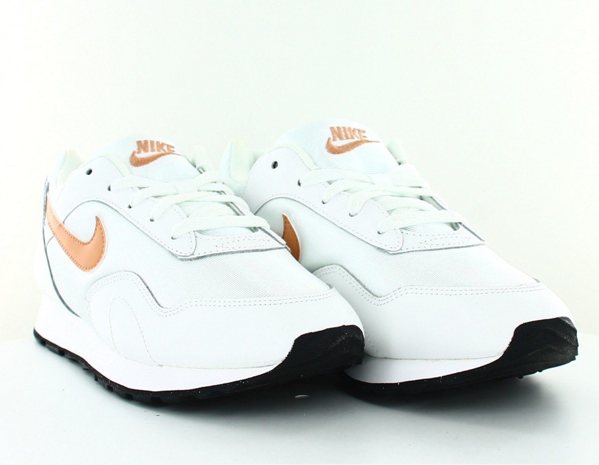 Nike Outburst women blanc-praline