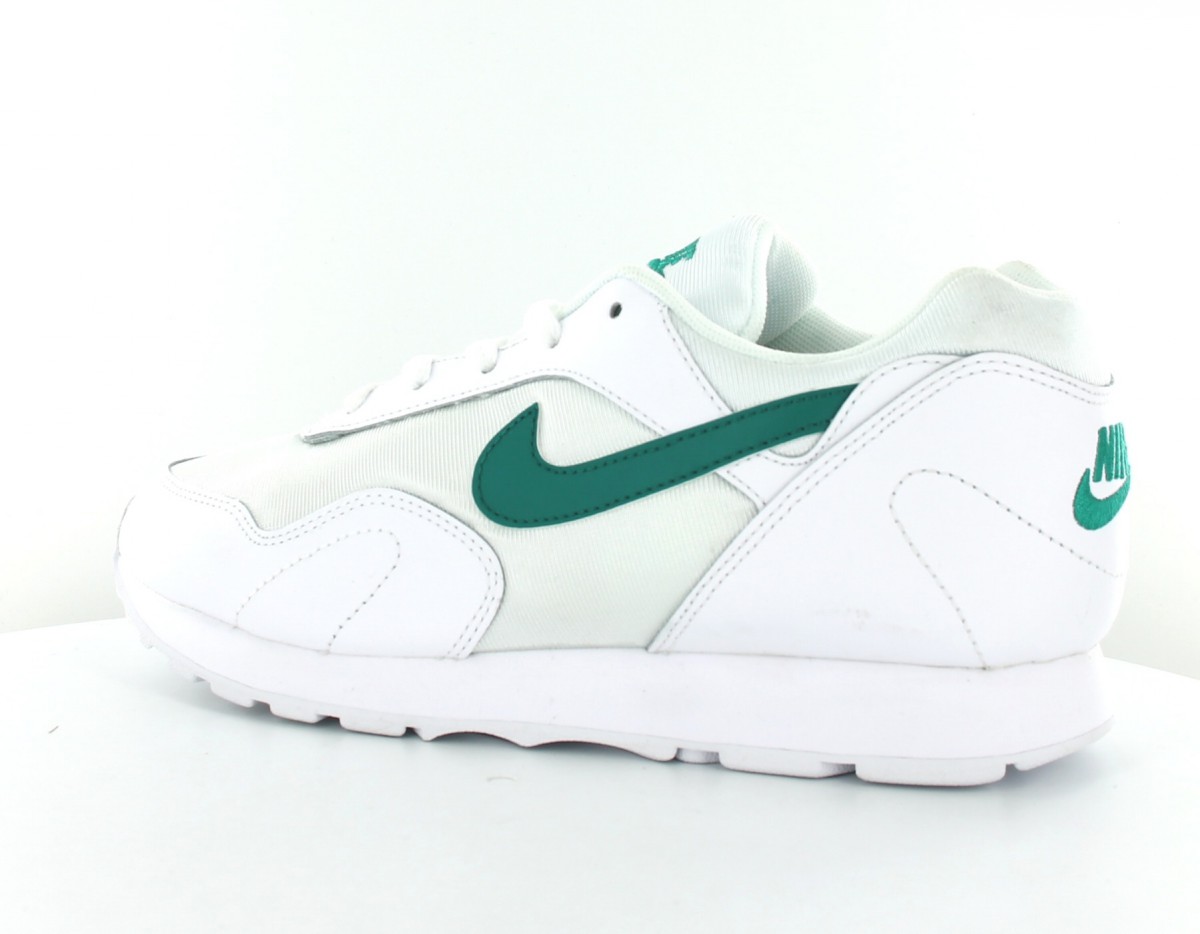 Nike Outburst women white-opal-green