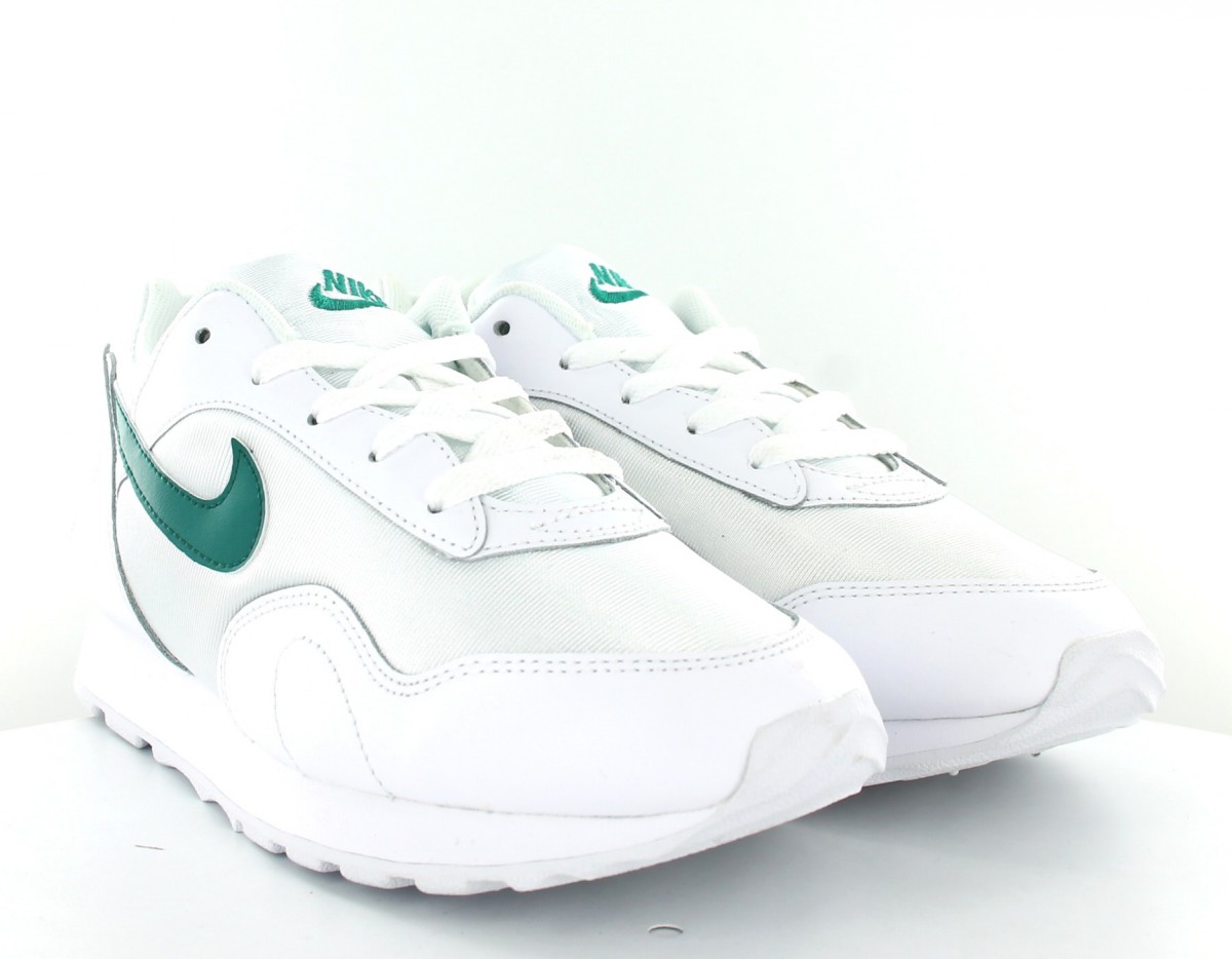 Nike Outburst women white-opal-green