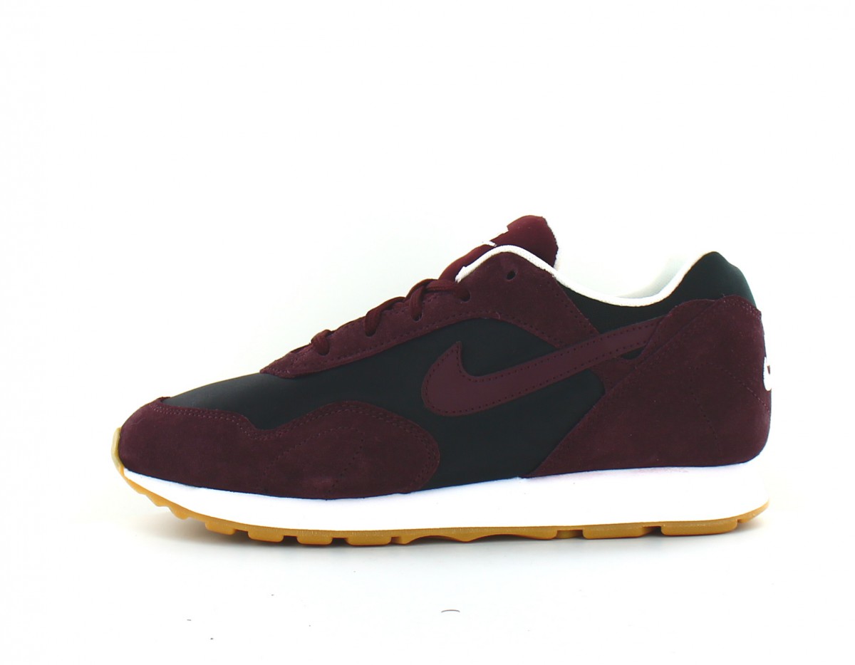 Nike Outburst women bordeaux-noir-gomme