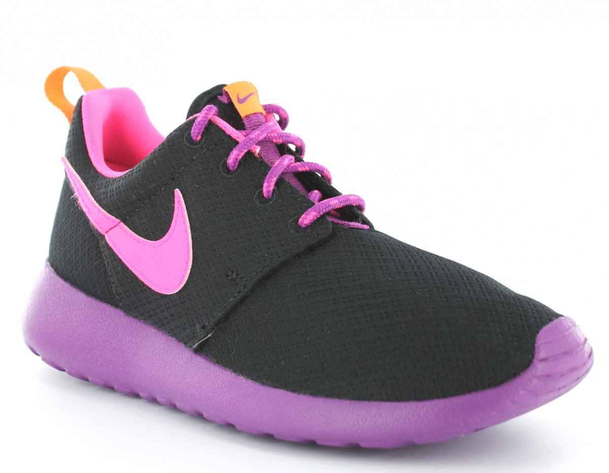 Nike Rosherun gs NOIR/VIOLET/ROSE