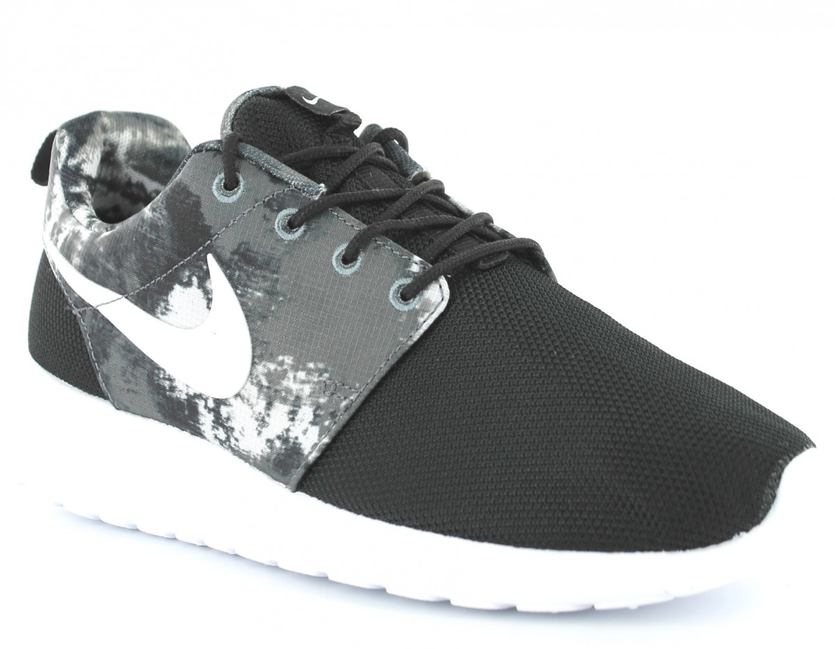 Nike Rosherun Print NOIR/BLANC