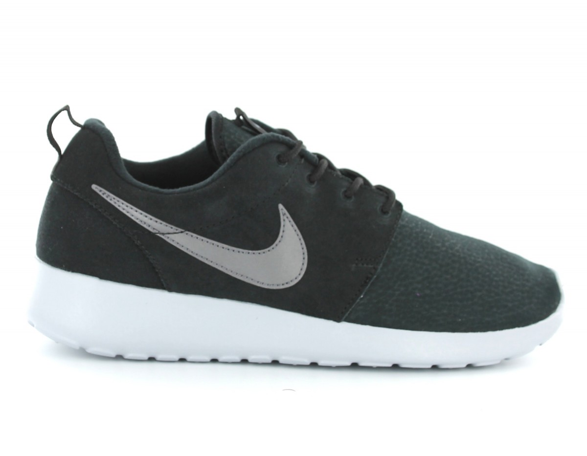 Nike roshe one suede NOIR/GRIS