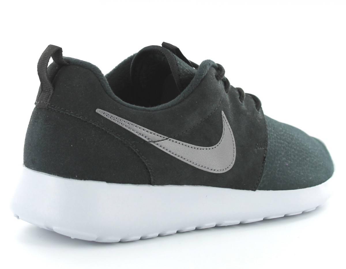 Nike roshe one suede NOIR/GRIS