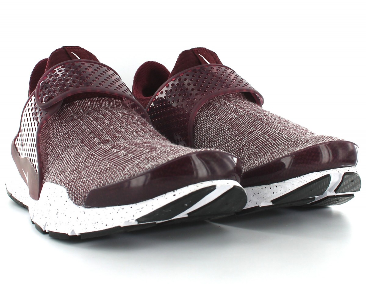 Nike Sock Dart SE premium Night Maroon/Night maroon