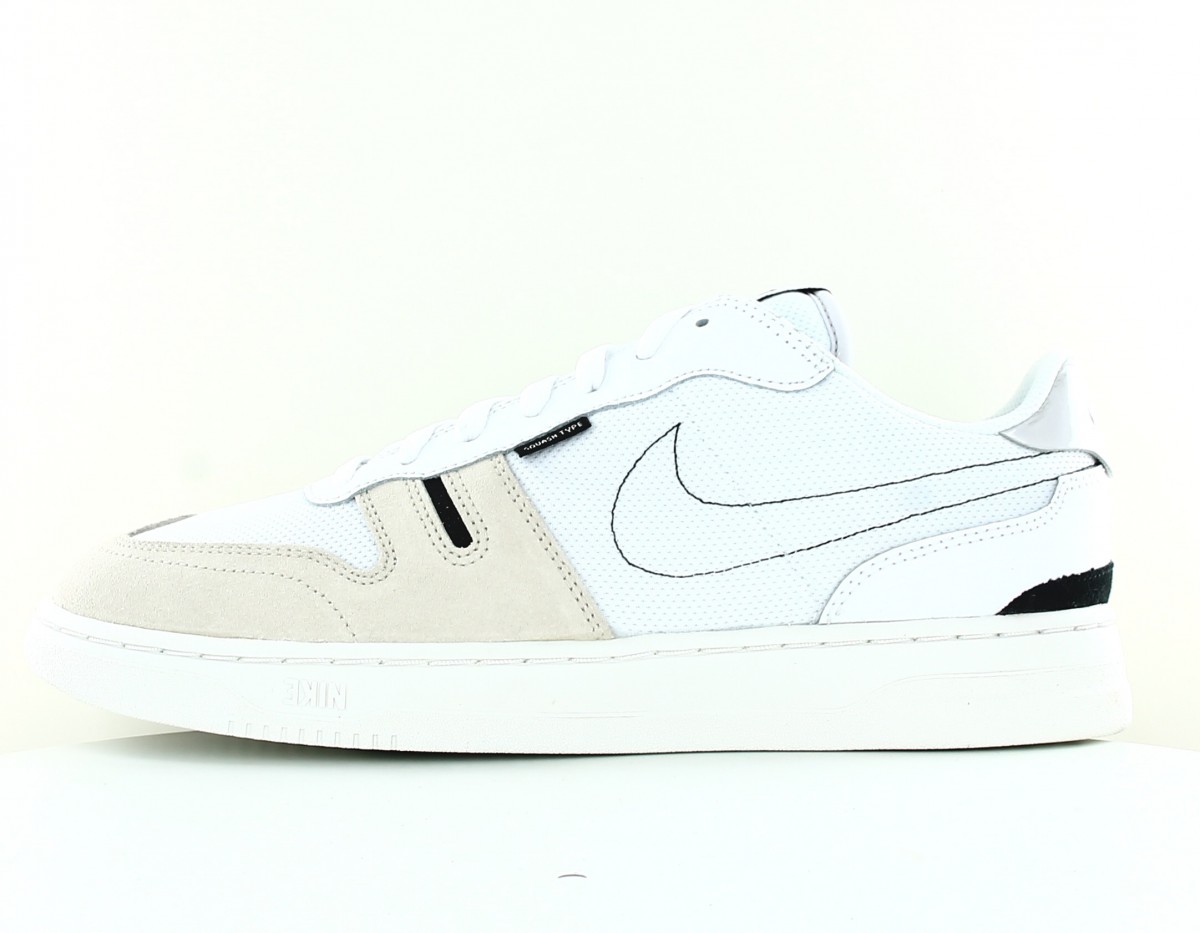 Nike Squash type blanc beige noir