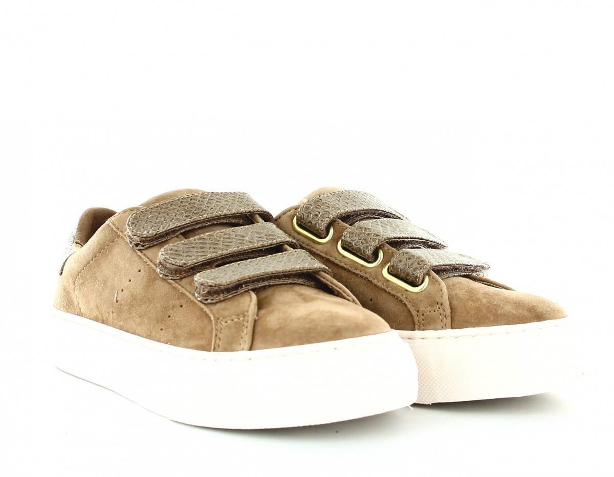 Noname Arcade straps goat suede camel beige