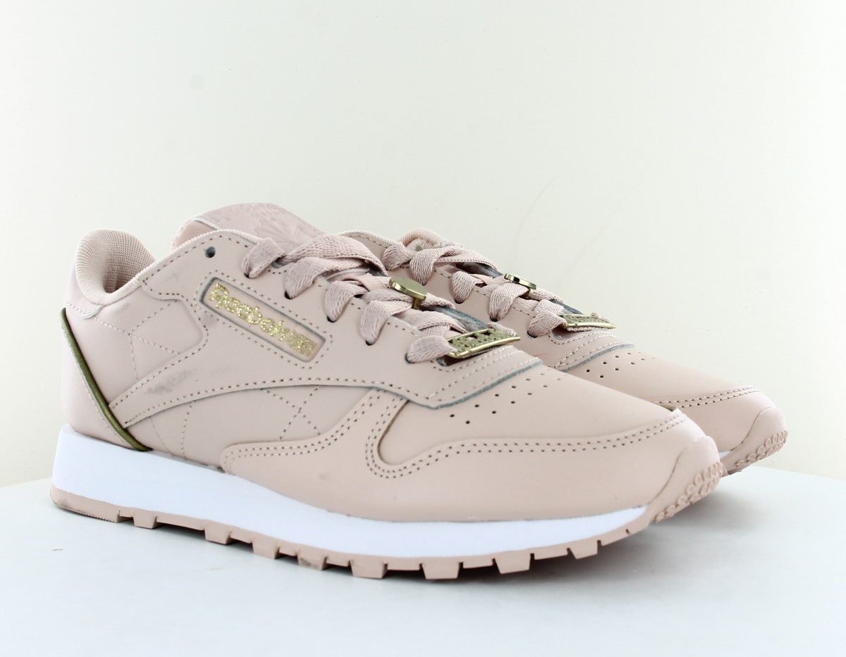 Reebok Classic leather ecru or blanc