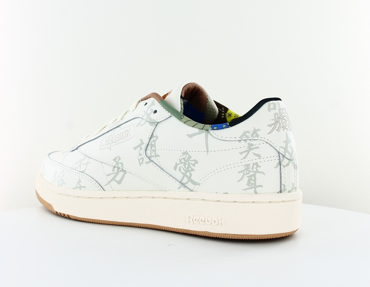 Reebok Club c 85 kung fu panda blanc cassé beige gomme