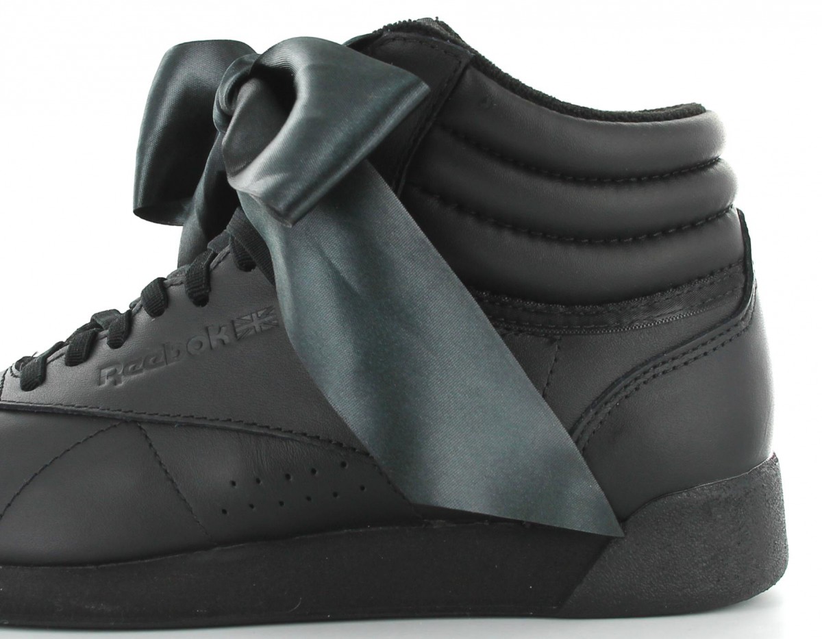 Reebok Freestyle Hi Satin Bow Noir