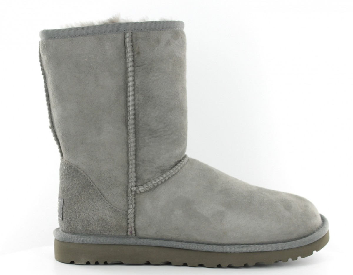 Ugg classic short GRIS