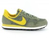 Nike Pegasus 83 femme VERT KAKI/JAUNE