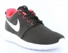 Nike Rosherun femme NOIR/BLANC/ROSE