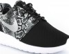 Nike Rosherun femme print snake NOIR/SERPENT