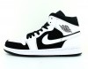 Jordan Air Jordan 1 Mid blanc-noir