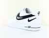 Nike Air Force 1 '07 triple swoosh blanc noir