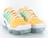 Nike Air Vapormax Plus women white-light menta