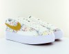 Nike Blazer low platform blanc jaune floral multicolor