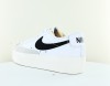 Nike Blazer low platform blanc noir beige