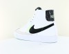 Nike Blazer mid 77 se gs blanc noir vert volt beige