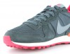 Nike Internationalist femme GRIS/FUSHIA