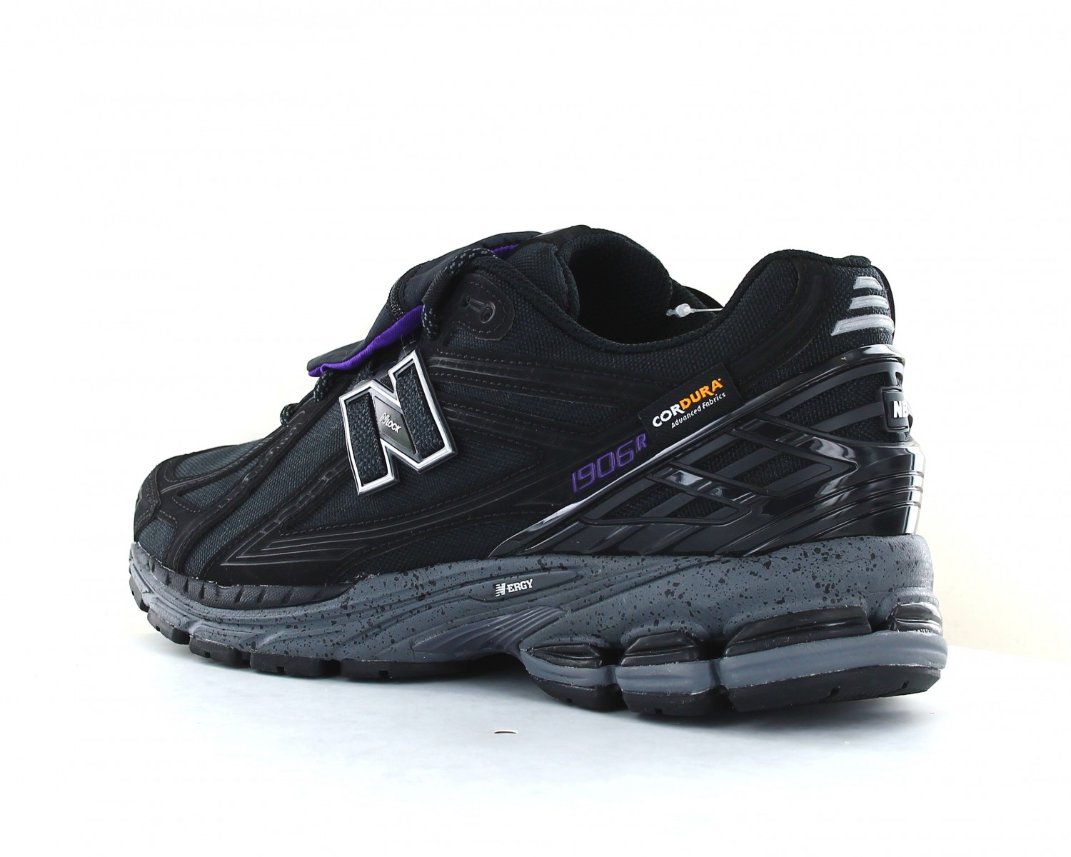 New Balance 1906R cordura Black prism purple M1906ROC