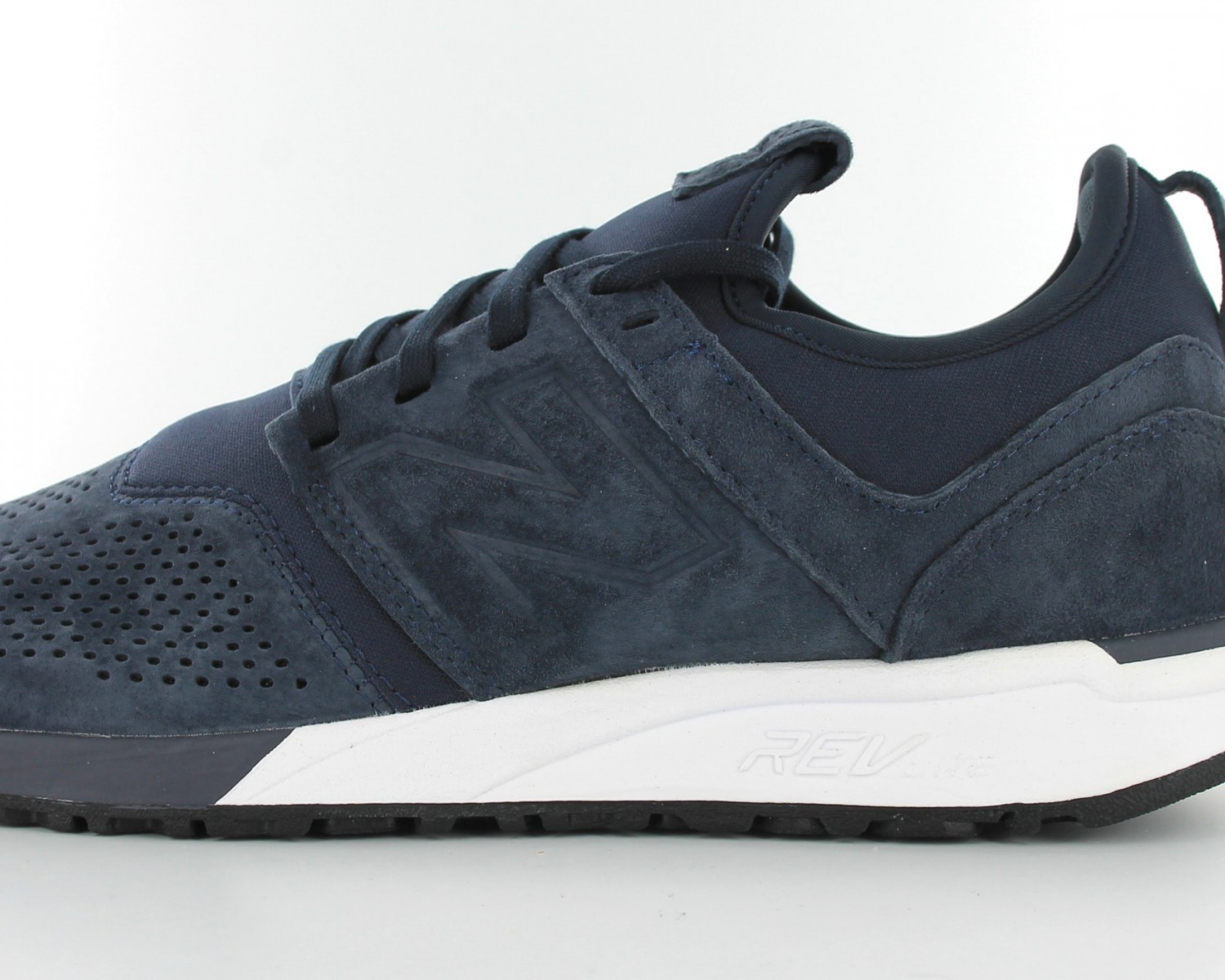 New Balance 247 Luxe Suede Bleu-Marine 