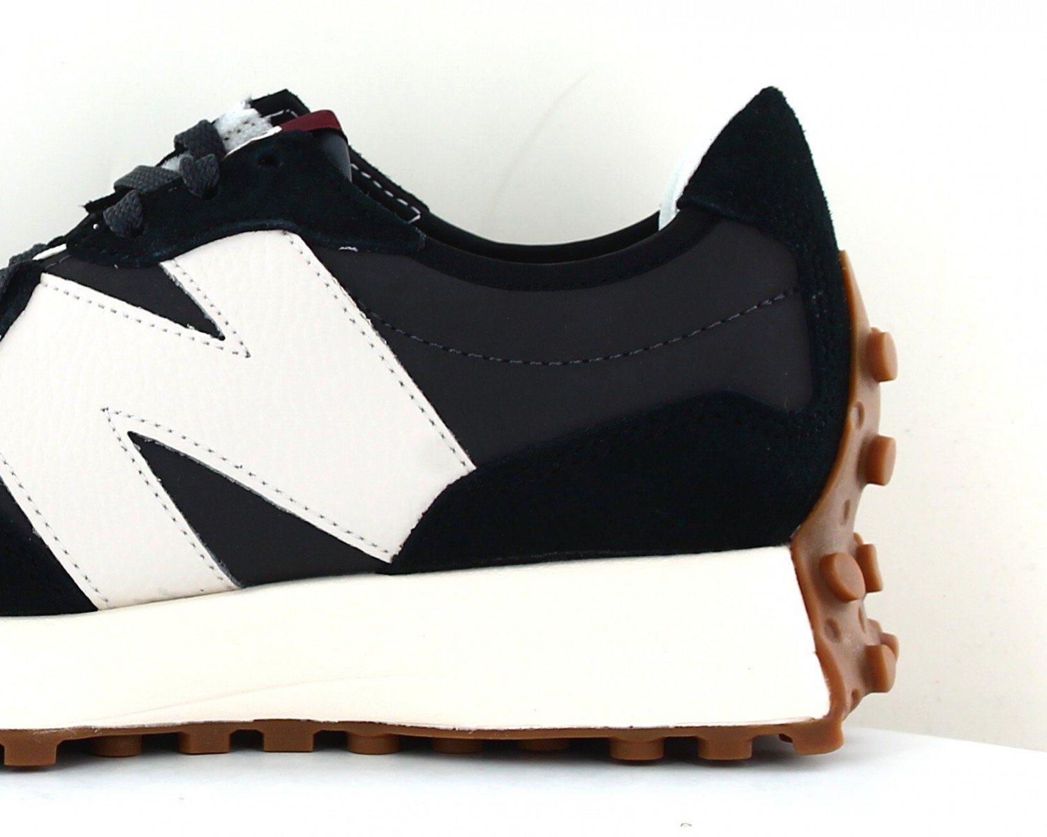 New balance semelle marron sale