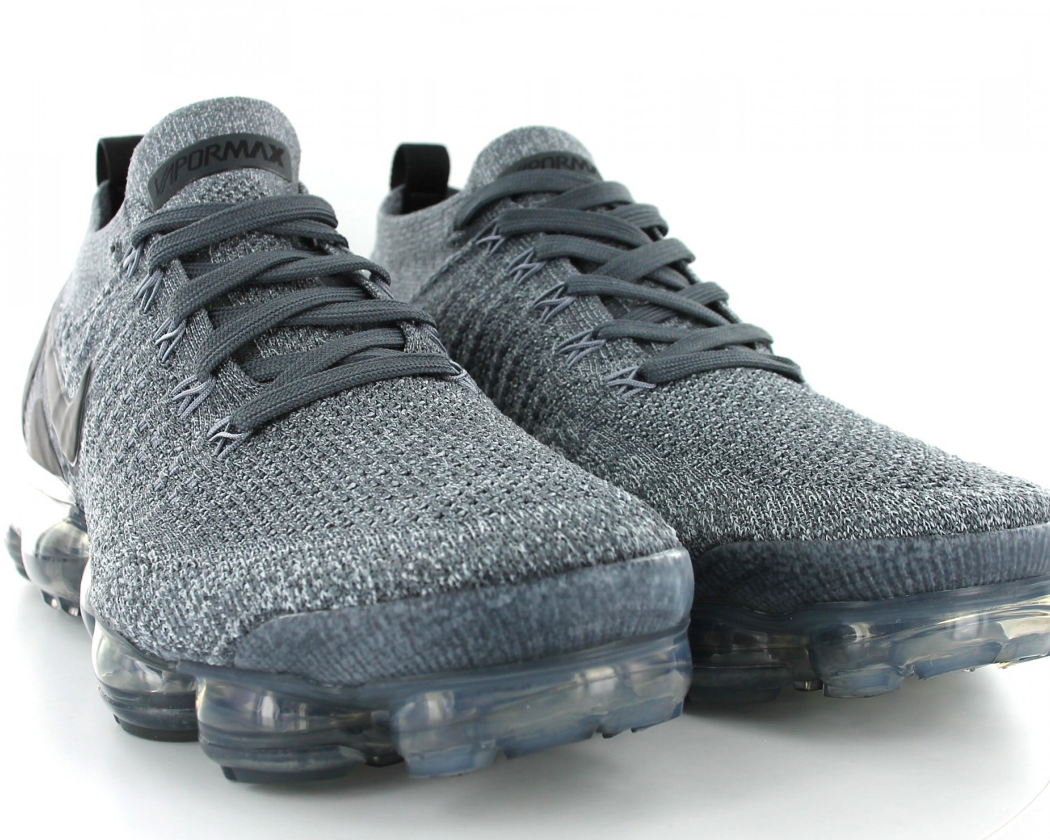 dark grey vapormax flyknit 2