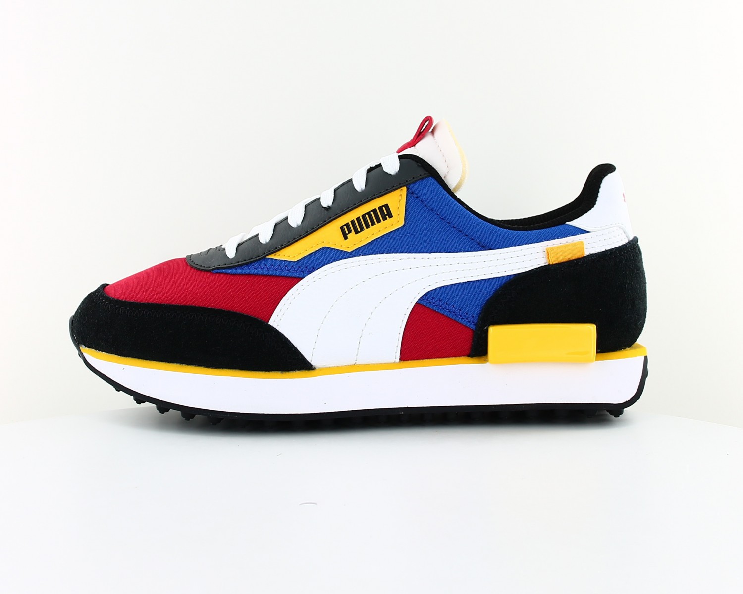 puma rouge bleu jaune