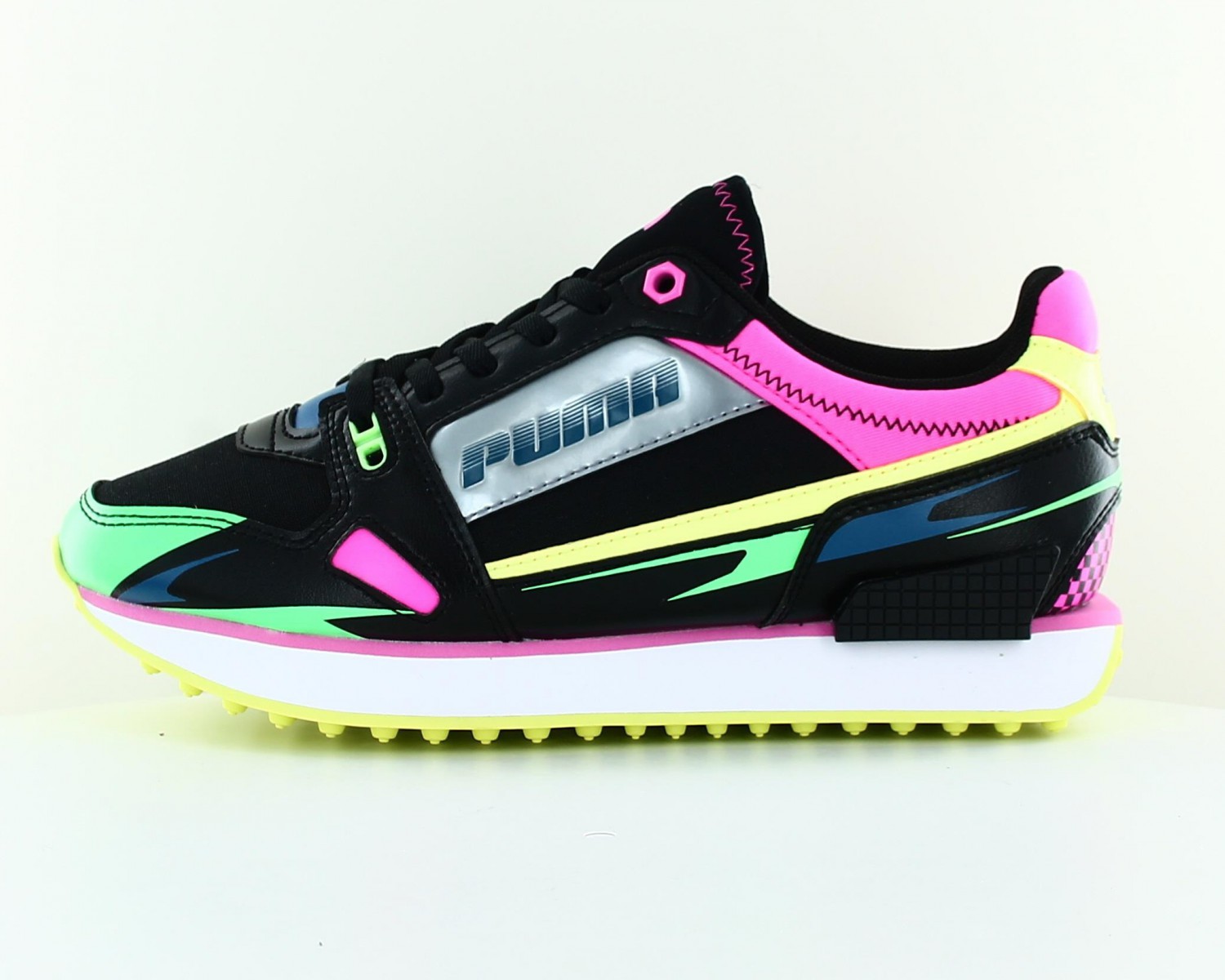 puma noir et jaune