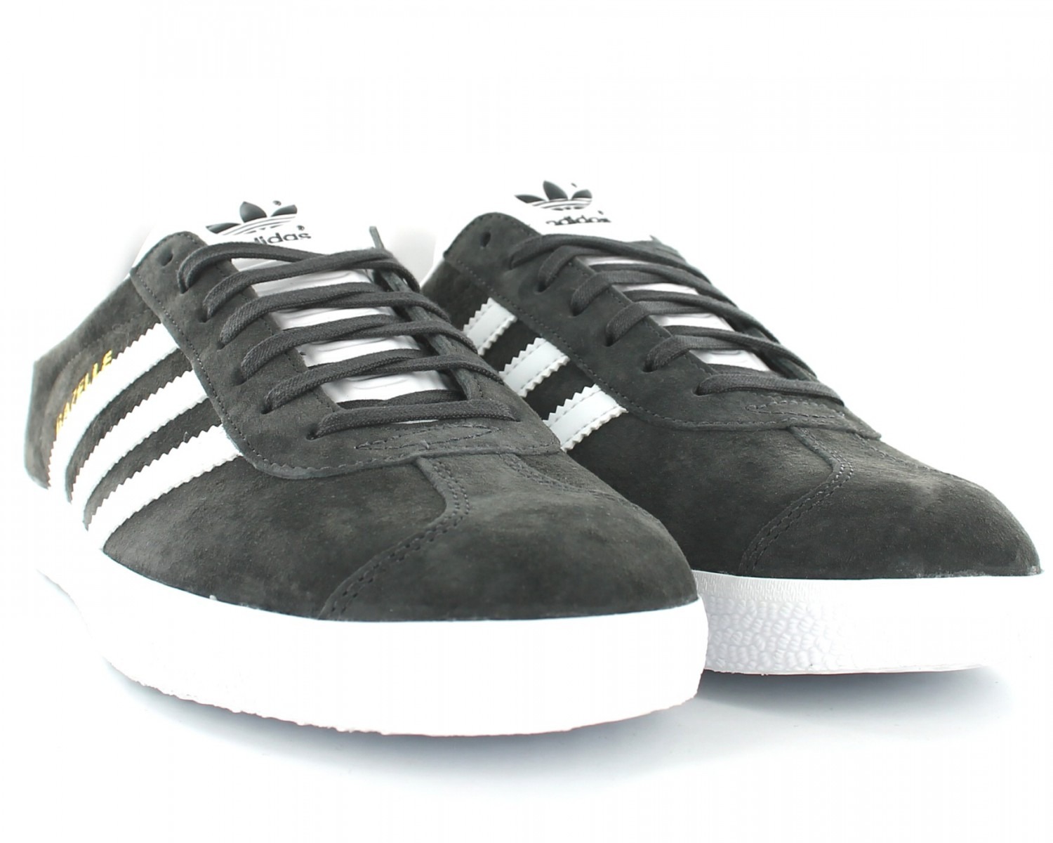 gazelle gris foncé