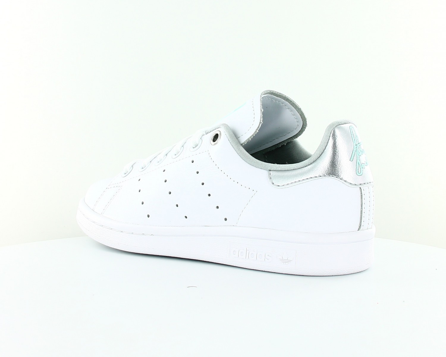 stan smith blanc et argent