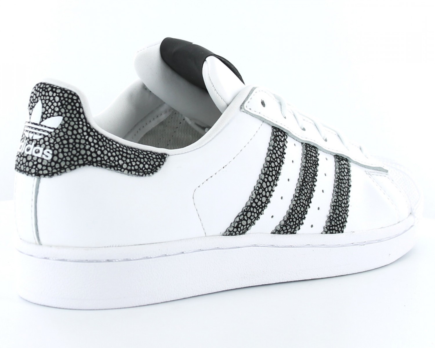 Adidas Superstar femme galuchat BLANC/NOIR S81617