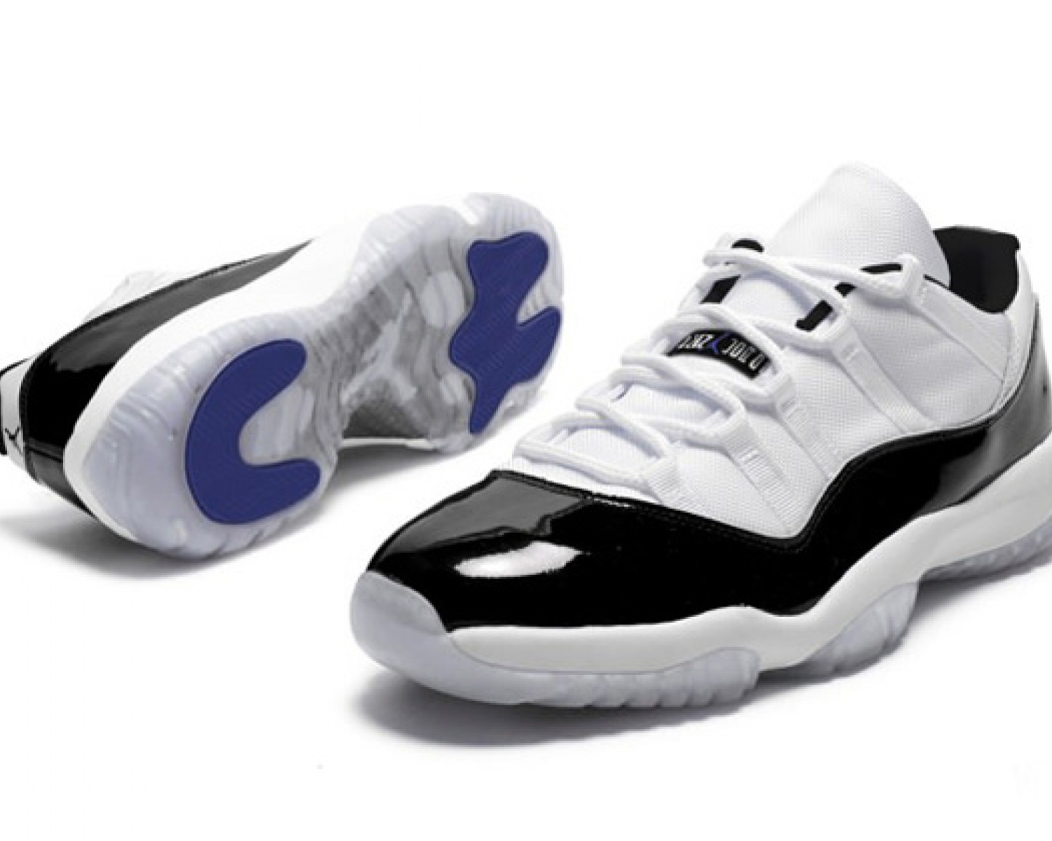 Jordan 11 2025 blanc et noir