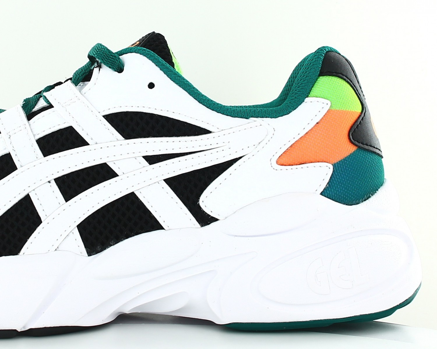 Asics Gel bondi Blanc noir vert multicolor 1021A145.001
