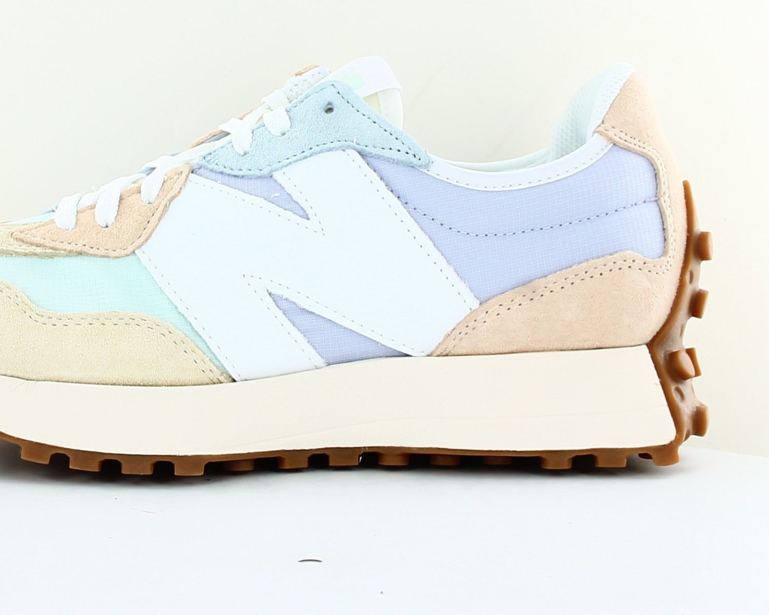 New balance outlet blanche et or