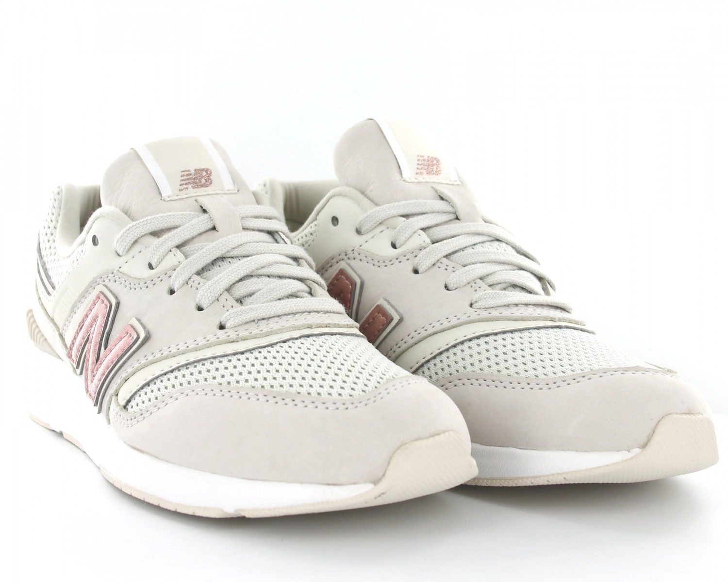 new balance beige et dorée