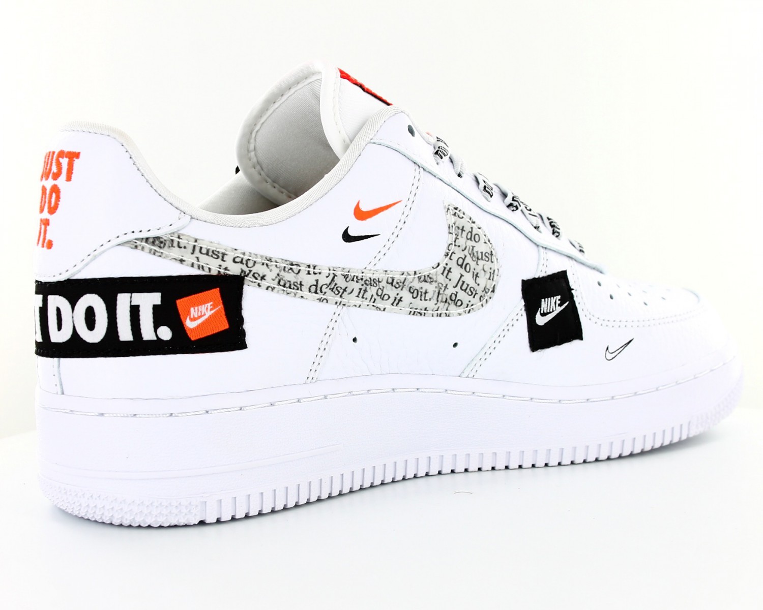 chaussure nike just do it blanche