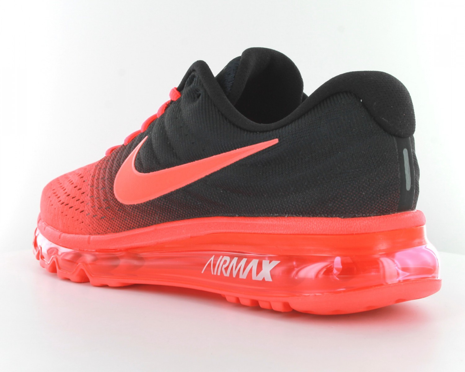 air max 2017 rouge semelle noir