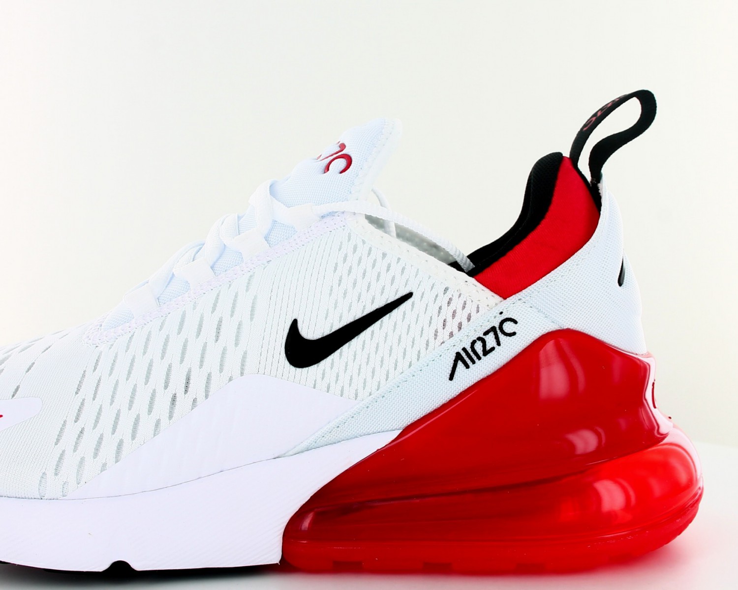 Baskets NIKE blanche, noire et rouge - Chaussures de sport Sport